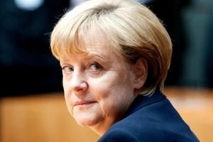 "Странные вещи происходят со мной": Меркель спела джаз
