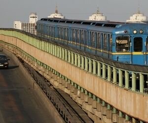 С киевского метрополитена взыскали 155 млн гривен за поставленные вагоны