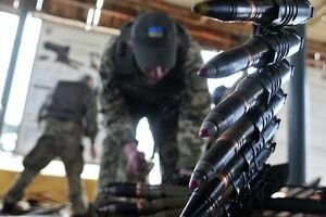 Турчинов: Никто не запрещал Украине продавать оружие Южному Судану