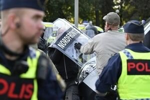 Марш неонацистов в Швеции: задержаны более 60 участников акции