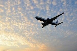 Британские истребители сопровождали самолет до аэропорта из-за сигнала тревоги