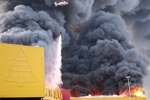 Крупный пожар в московском ТЦ: появилась информация о пострадавших