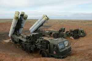 Россия перебросила в Севастополь зенитные комплексы С-400 для "прикрытия неба"