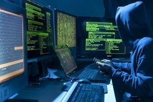 Украинские кибервойска в действии: хакеры заблокировали счета террористов на Донбассе