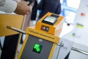 В Киеве начали тестировать оплату проезда в трамваях по PayPass