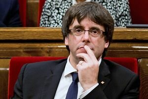 Пучдемон отказался от идеи провести досрочные выборы в Каталонии