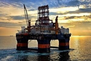 Россия заморозила добычу нефти в Черном море из-за санкций