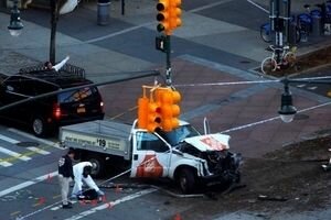 Число жертв наезда на людей в Нью-Йорке возросло, мэр признал инцидент терактом