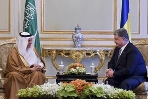 Порошенко предложил компаниям Саудовской Аравии приватизировать украинские предприятия