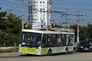 В аннексированном Севастополе молния попала в полный пассажиров троллейбус