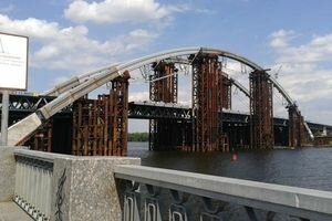 После завершения строительства и ремонта один из киевских мостов может стать платным