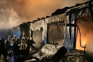 В Киеве на Стеценко произошел масштабный пожар (фото, видео)
