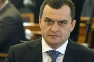 Интерпол снял с розыска беглого экс-главу МВД Украины