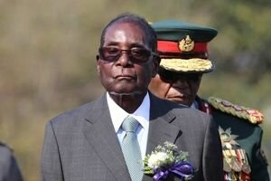 Парламент Зимбабве начал процедуру импичмента Мугабе