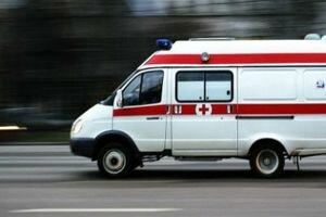 В Запорожье пьяный мужчина избил врачей, которых вызвал домой