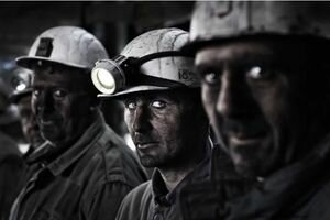 Забастовка шахтеров на Волыни: полсотни горняков четвертые сутки сидят под землей