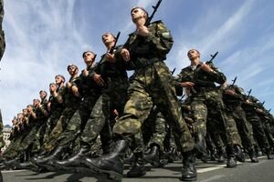 Порошенко подписал закон об обеспечении военных и их семей жильем