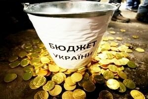 Бюджет с "пряниками": сколько денег потратит Украина в 2018 году