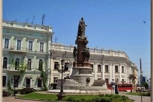 Украинский институт памяти намерен снести памятник основателям Одессы с Екатериной ІІ