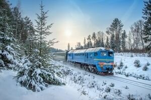 "Укрзализныця" пустит 36 дополнительных поездов на новогодние праздники: опубликован список