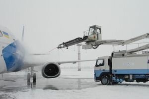 В "Борисполе" рассказали, как снегопад повлиял на работу аэропорта