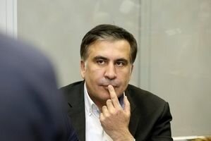 "Слышь, тебе сказали, отцепись от него": Саакашвили попытались вручить повестку на допрос в СБУ
