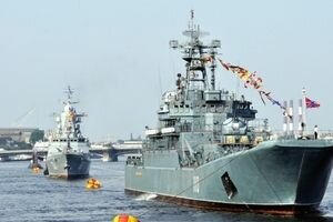 В аннексированном Крыму флот РФ проверил боевую готовность 40 кораблей