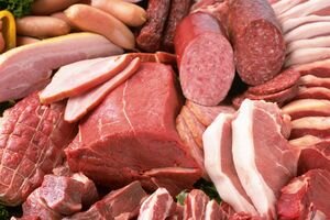 Мясо стало роскошью: в Раде признали, что украинцы стали не доедать