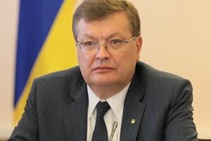 Грищенко: Украина должна развивать собственную оборонную промышленность