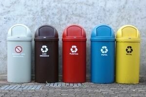 Мусорный закон: почему сортировка бытовых отходов не работает и за это некого наказывать