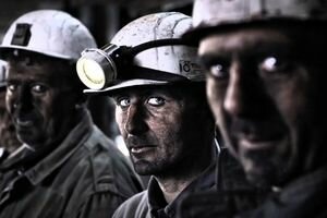 На Донбассе из-за долгов по зарплате шахтеры объявили забастовку