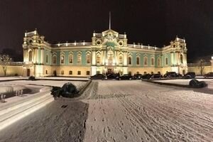 Зимняя сказка: появились впечатляющие фото отреставрированного Мариинского дворца