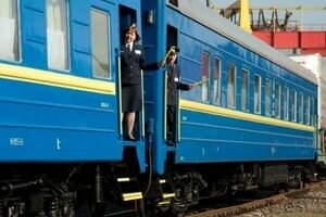На сайте "Укрзализныци" начали продавать билеты с пересадкой
