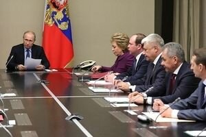 Путин экстренно созвал Совбез из-за принятия закона о реинтеграции Донбасса