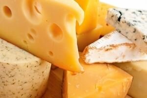 В Россельхознадзоре думают, что россиян закармливают украинским сыром