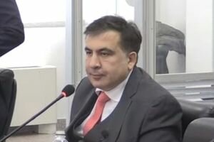 Саакашвили рассказал, как Луценко расцеловывает Порошенко и почему президент сейчас "без рук"