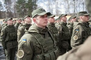 Аваков посоветовал бойцам Нацгвардии уже сейчас готовиться к службе в Крыму и на Донбассе