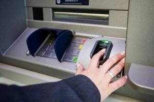 Под Черниговом двое хакеров пытались ограбить банкомат