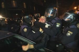 Митинг в поддержку Саакашвили: под Администрацией президента полиция задержала участника акции