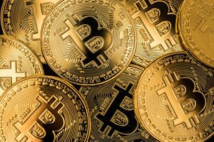 Bitcoin продолжает стремительно расти после резкого обвала