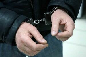 В Запорожье полицейского задержали на взятке в 15 тысяч гривен