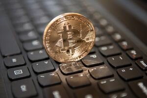 Bitcoin возвращается: криптовалюта преодолела рубеж в $10 тысяч