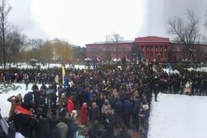 "Марш за будущее": вече перенесли с Майдана на Михайловскую площадь