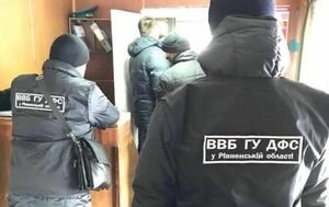 В Ровенской области СБУ за взятки задержала целую смену таможенников 