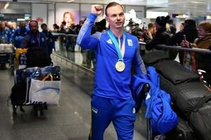 В "Борисполе" торжественно встретили украинских спортсменов, вернувшихся с Олимпийских игр