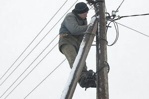 На Донбассе из-за непогоды без электричества остались более 20 поселков
