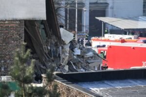 В Польше после сильного взрыва обрушилась часть жилого дома: есть погибшие