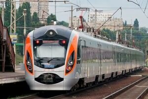 "Укрзализныця" сделала доступной онлайн-продажу билетов на два поезда в Польшу