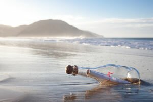 В Австралии на пляже нашли 132-летнюю бутылку с запиской (фото)