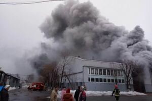 В Киеве на Туполева произошел масштабный пожар: доносились звуки взрывов